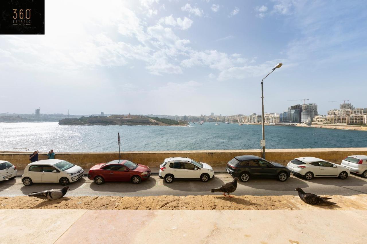 Seafront - Top Location, Top Floor With Wifi & Ac By 360 Estates Valletta Bagian luar foto